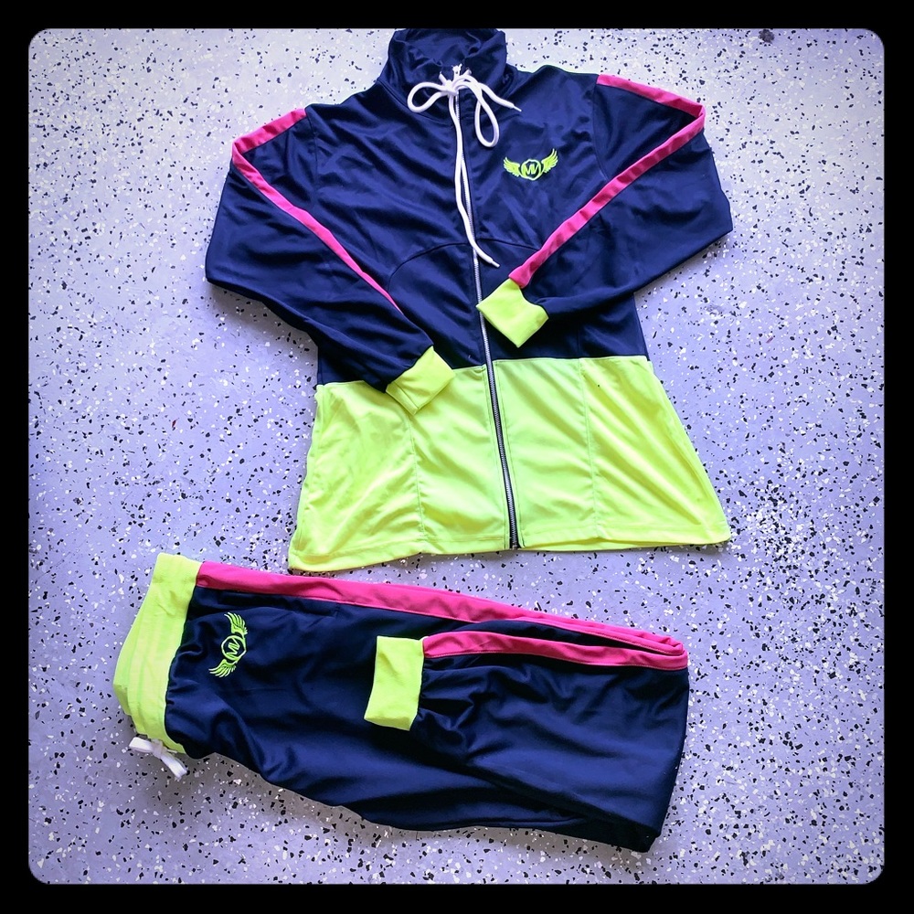 Women 2 piece two toned jogger